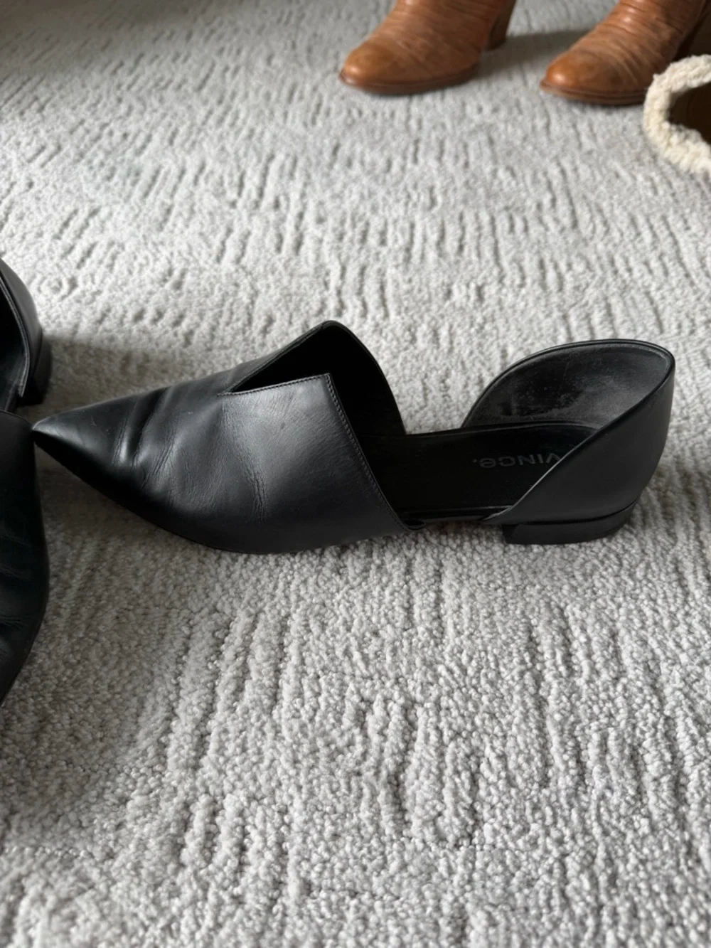 Vince Black Leather Pointed Slip-On Mules - Picture 4 of 4